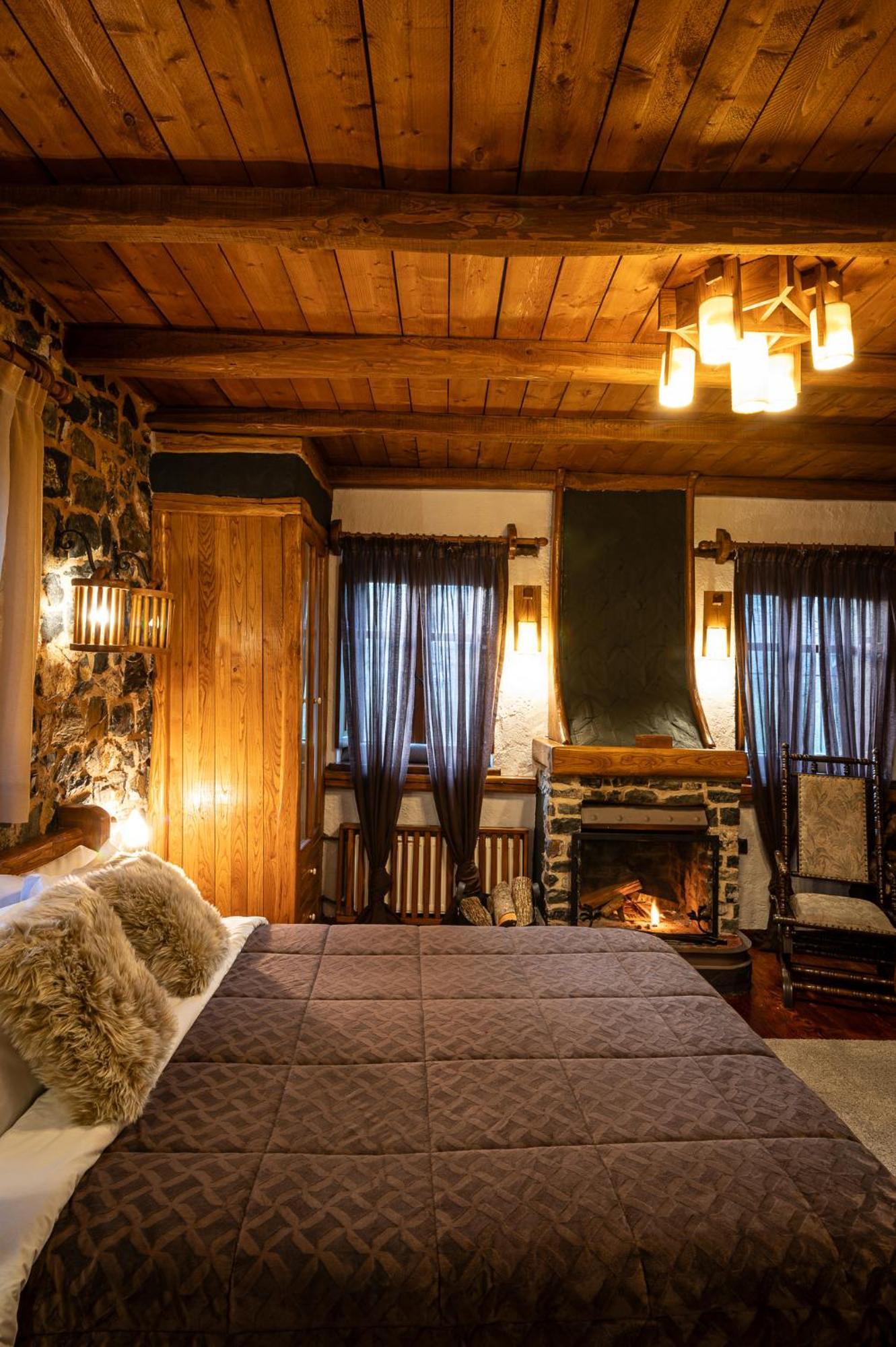 4 Seasons Premium Guest house