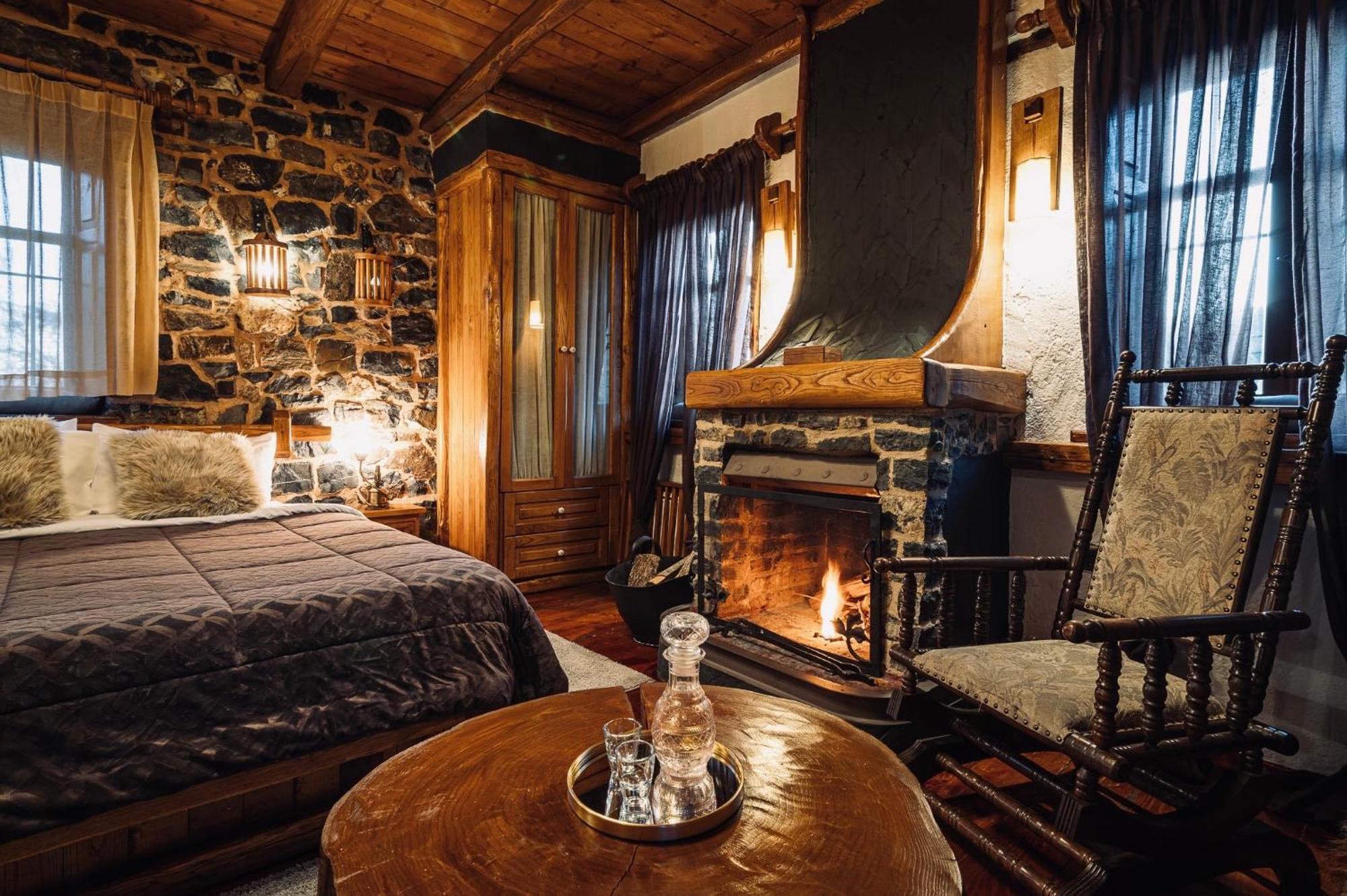 4 Seasons Premium Agios Athanasios (Pella)