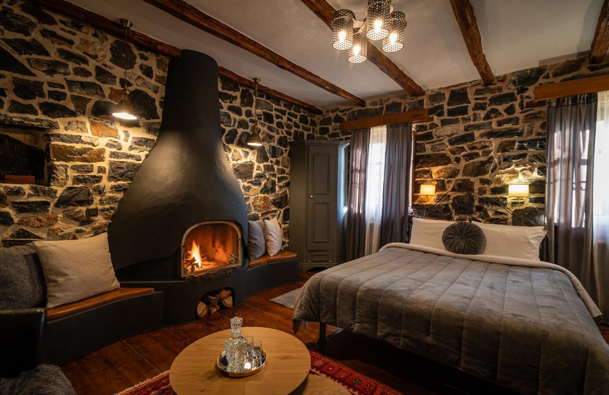 4 Seasons Premium Guest house
